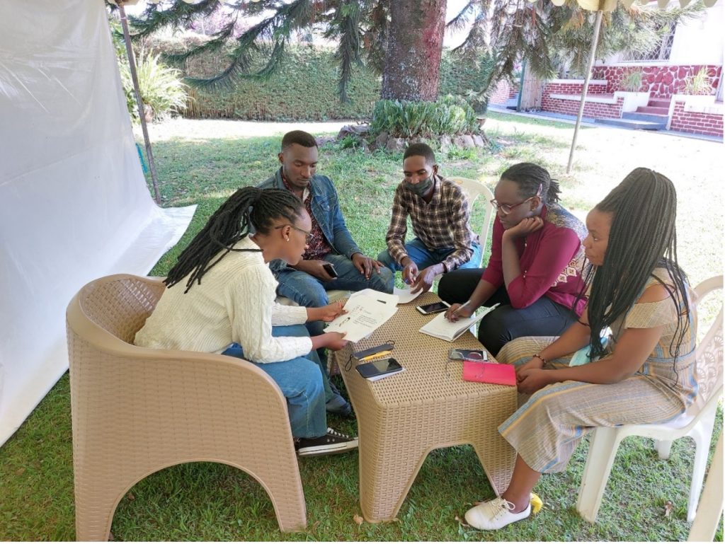 Veterinary students from University of Rwanda (Nyagatare Campus) working through several pathology case scenarios in a tent erected at the Gorilla Doctors’ headquarters in Musanze, Rwanda.